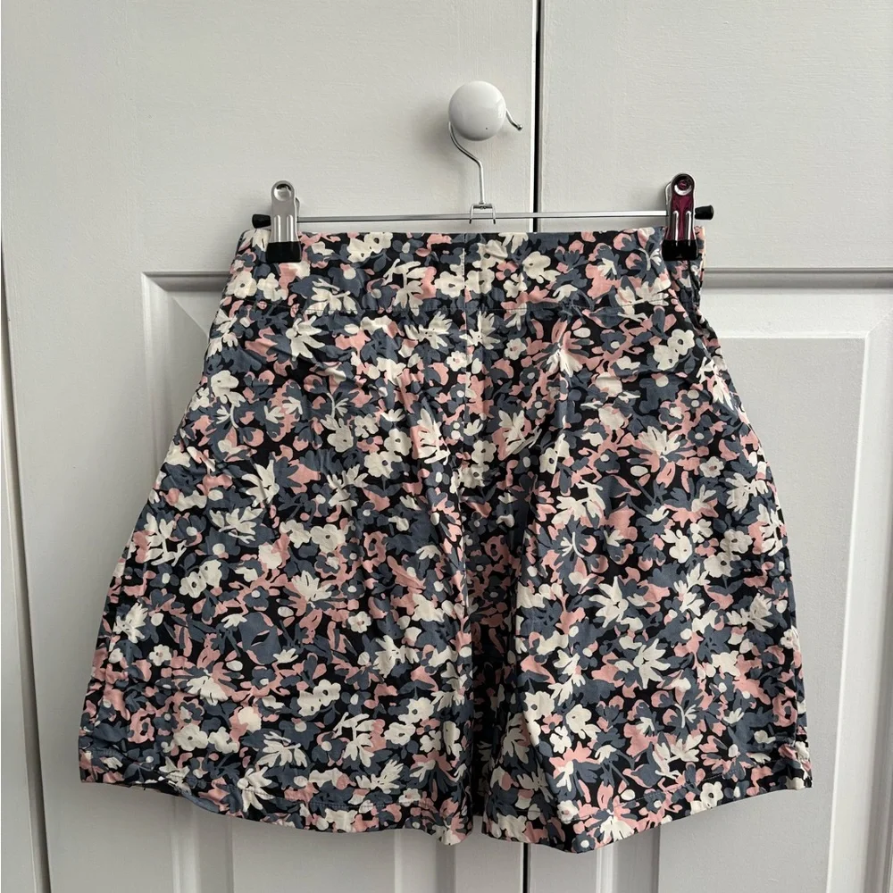 Uniqlo Floral High Waist Women's Shorts - Pink, Blue, White - Picture 3 of 5
